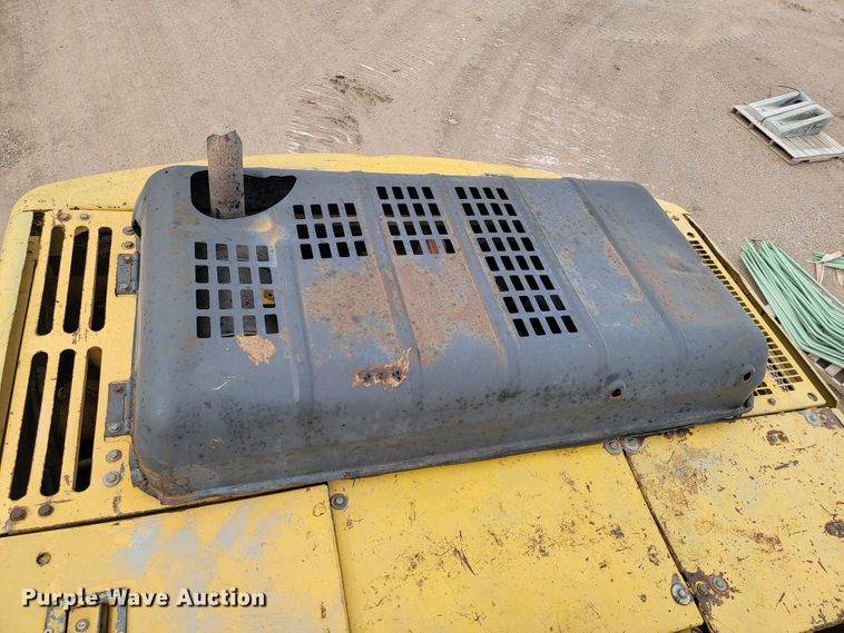 image for item JG9828 1996 Komatsu PC200LC-6LC  excavator