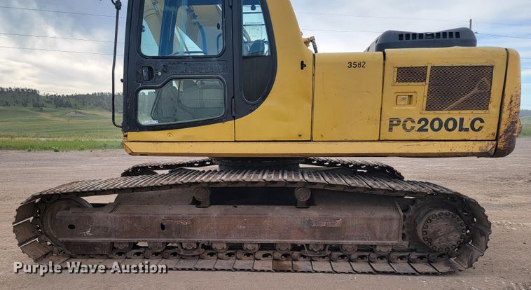 image for item JG9828 1996 Komatsu PC200LC-6LC  excavator