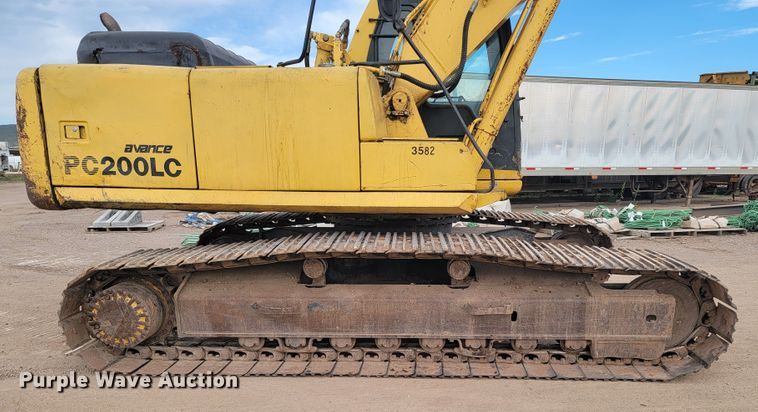 image for item JG9828 1996 Komatsu PC200LC-6LC  excavator