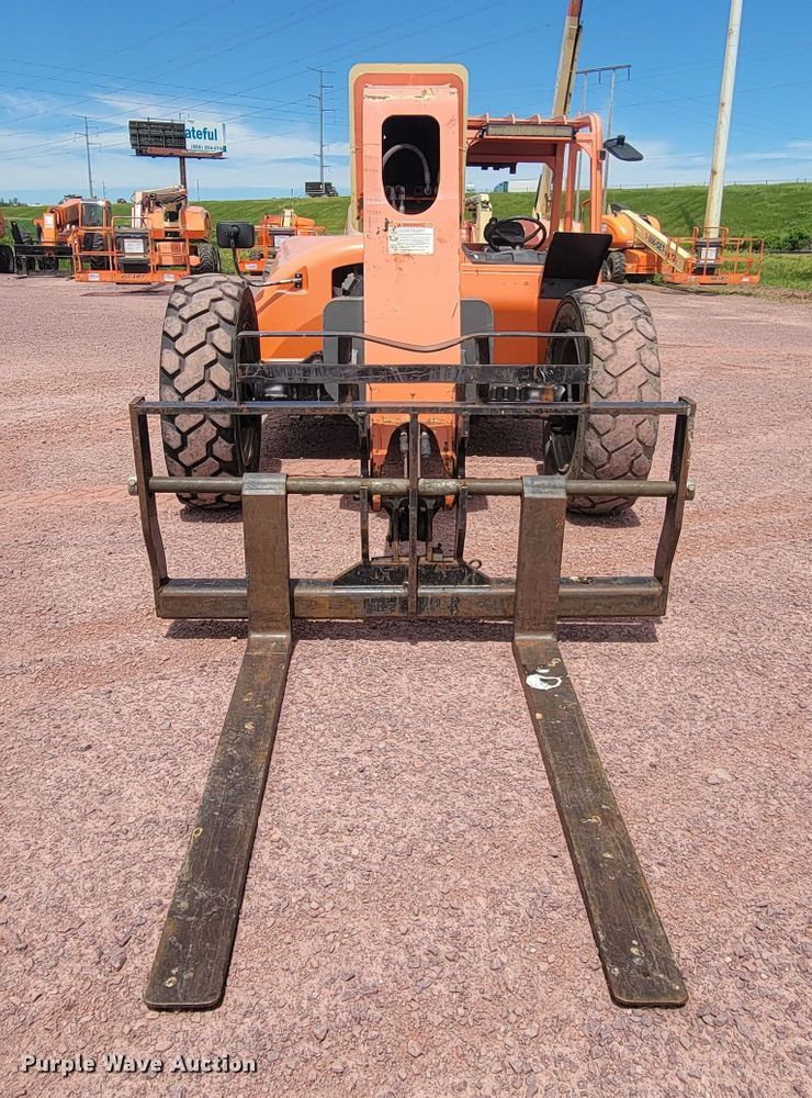 image for item JG9866 2009 JLG G9-43A  telehandler