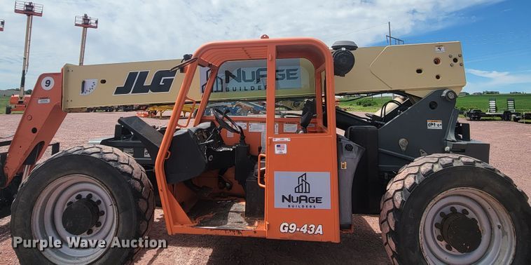 image for item JG9866 2009 JLG G9-43A  telehandler