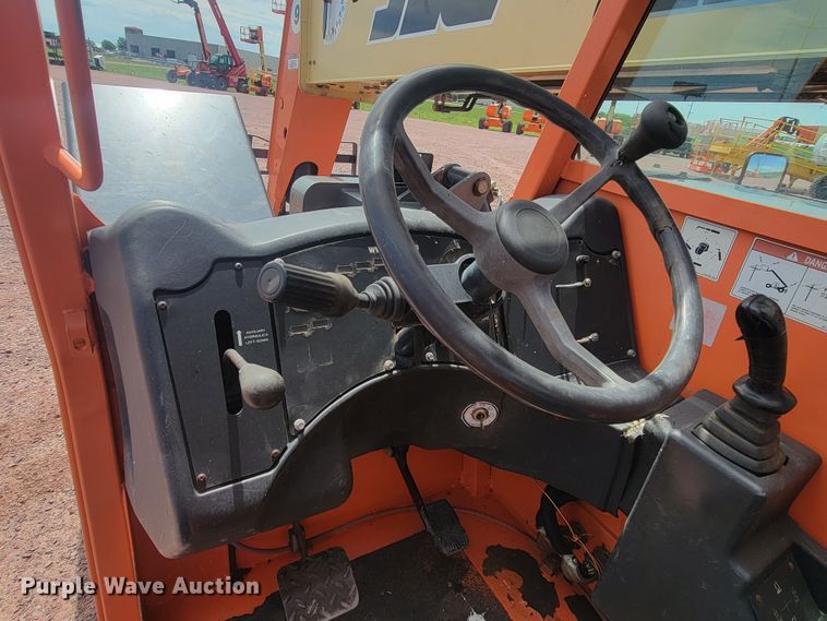 image for item JG9866 2009 JLG G9-43A  telehandler