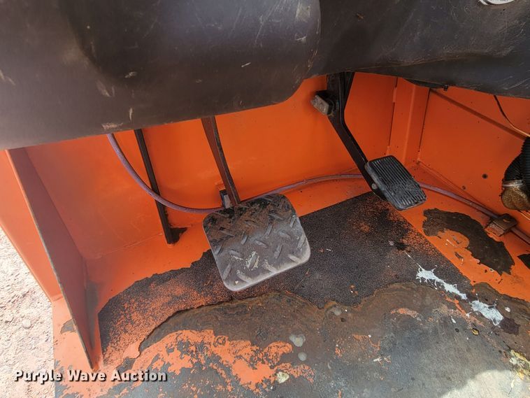 image for item JG9866 2009 JLG G9-43A  telehandler