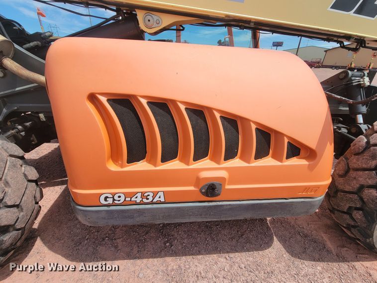image for item JG9866 2009 JLG G9-43A  telehandler