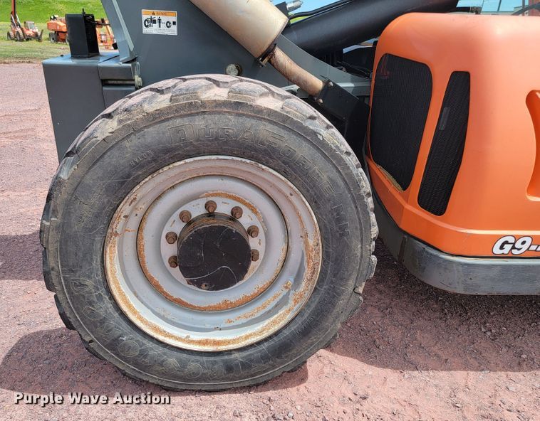image for item JG9866 2009 JLG G9-43A  telehandler