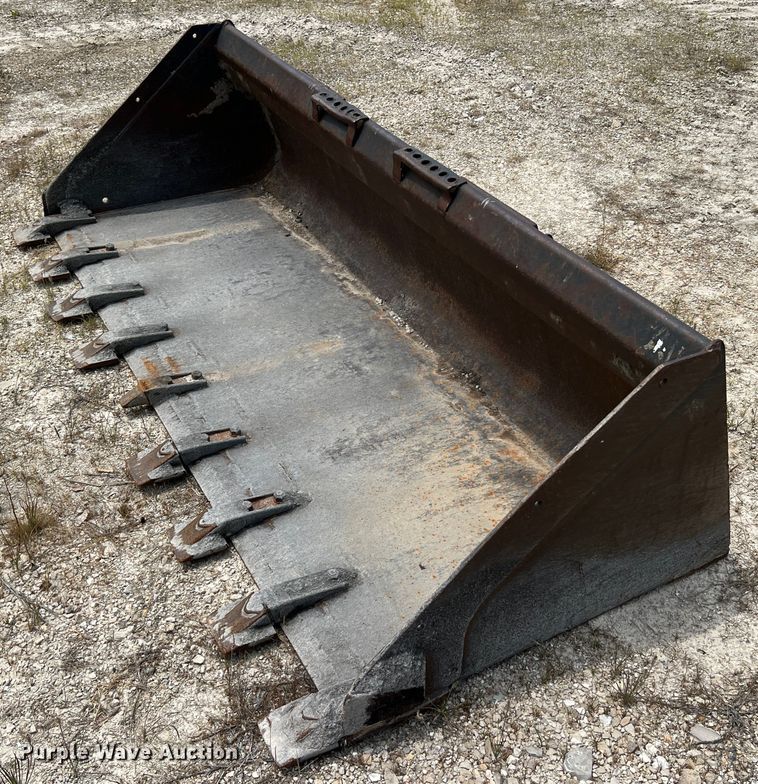 image for item JM9291 Bobcat 88 HD C/I  skid steer bucket