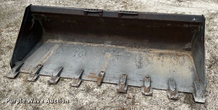 image for item JM9291 Bobcat 88 HD C/I  skid steer bucket