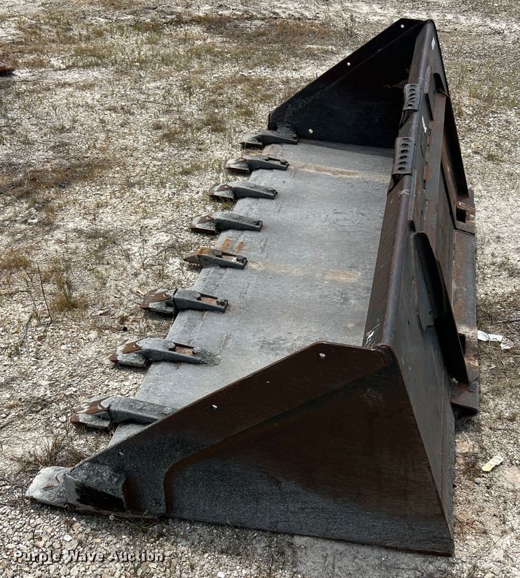 image for item JM9291 Bobcat 88 HD C/I  skid steer bucket