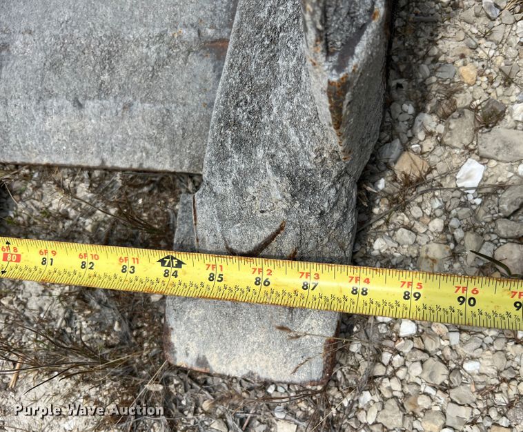 image for item JM9291 Bobcat 88 HD C/I  skid steer bucket