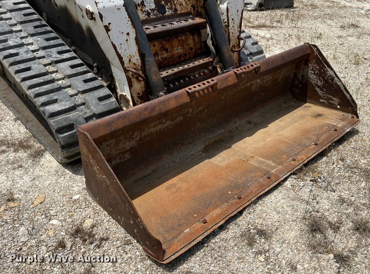 image for item JM9299 2007 Bobcat T300  skid steer loader