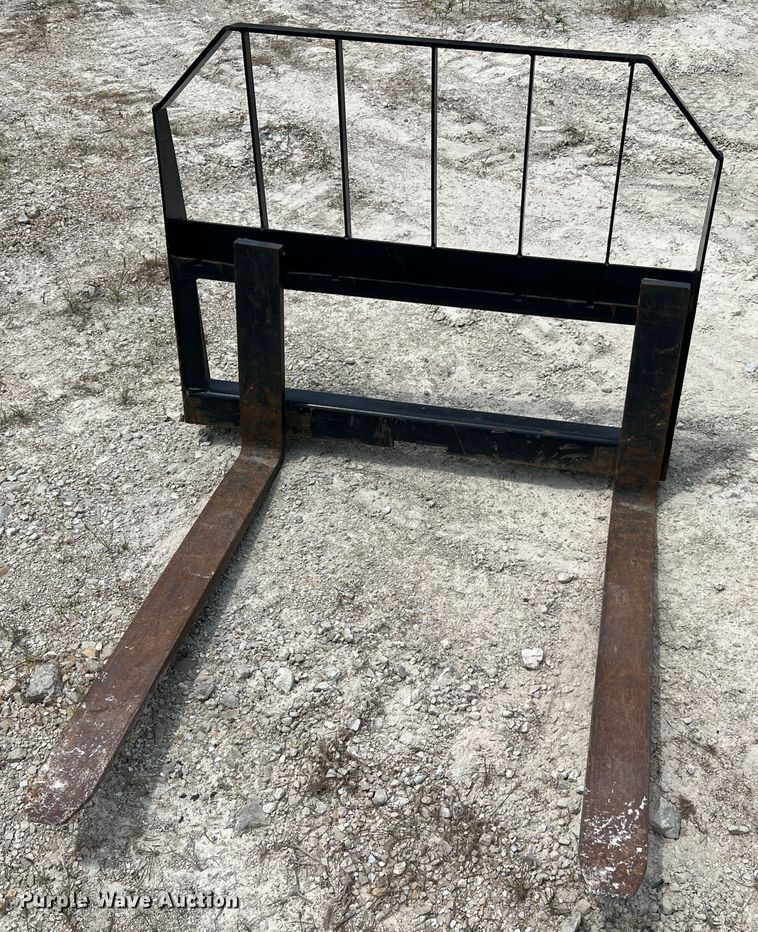 image for item JM9299 2007 Bobcat T300  skid steer loader