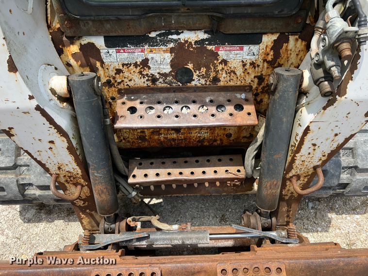 image for item JM9299 2007 Bobcat T300  skid steer loader