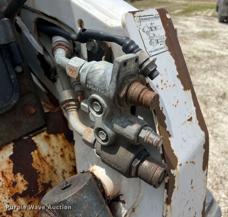 image for item JM9299 2007 Bobcat T300  skid steer loader