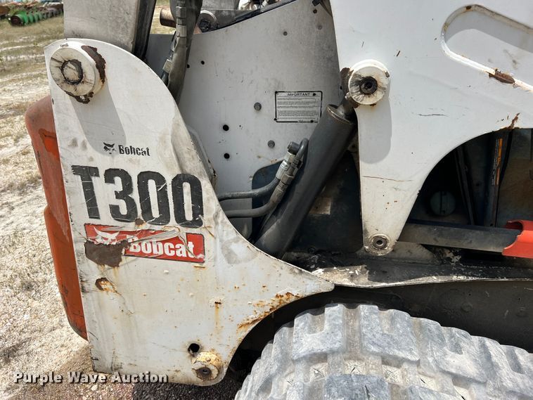 image for item JM9299 2007 Bobcat T300  skid steer loader