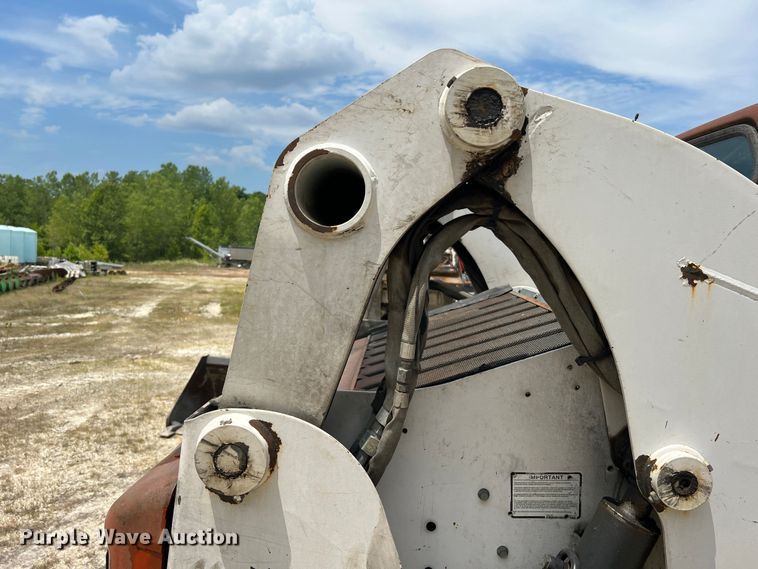 image for item JM9299 2007 Bobcat T300  skid steer loader