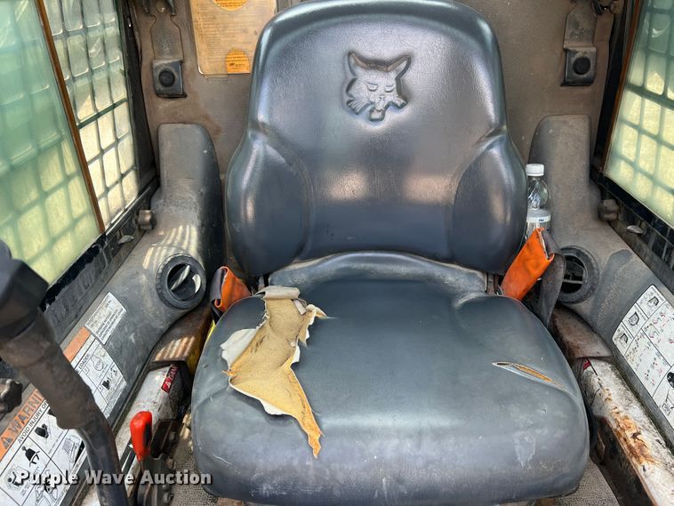 image for item JM9299 2007 Bobcat T300  skid steer loader