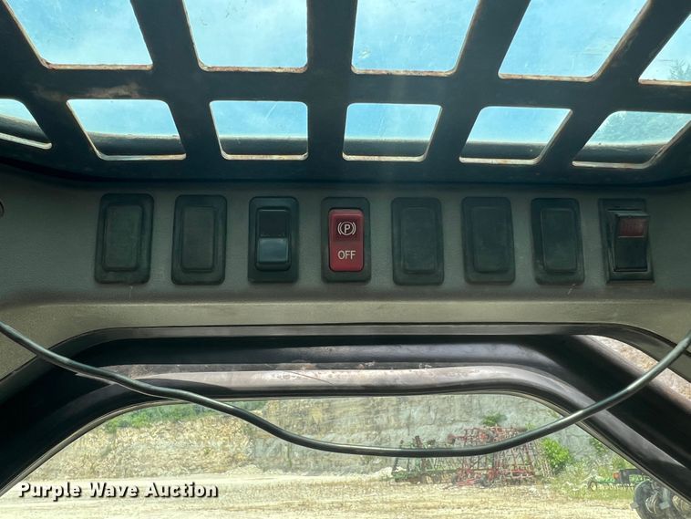 image for item JM9299 2007 Bobcat T300  skid steer loader