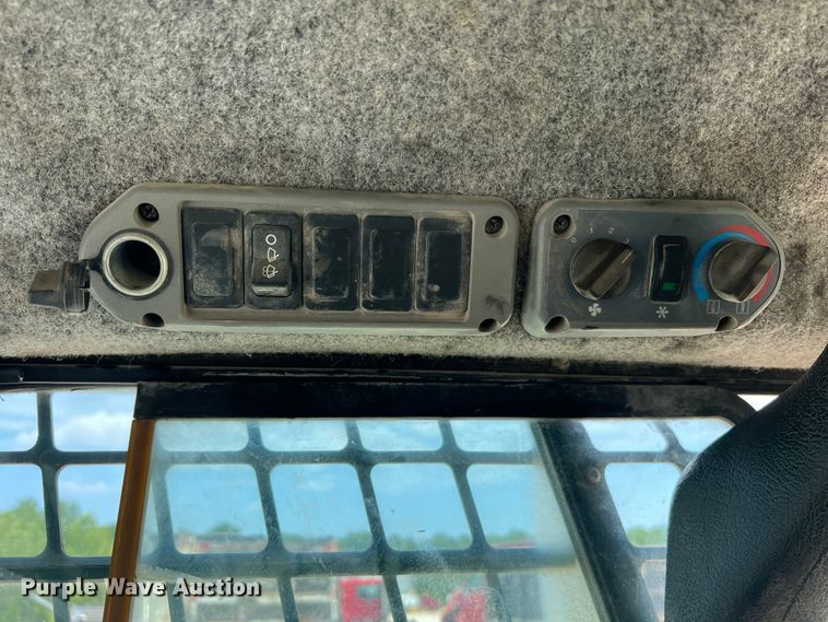 image for item JM9299 2007 Bobcat T300  skid steer loader