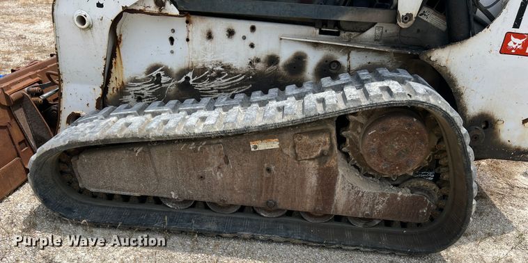 image for item JM9299 2007 Bobcat T300  skid steer loader