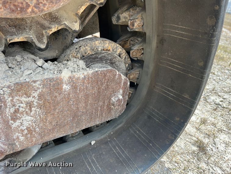 image for item JM9299 2007 Bobcat T300  skid steer loader