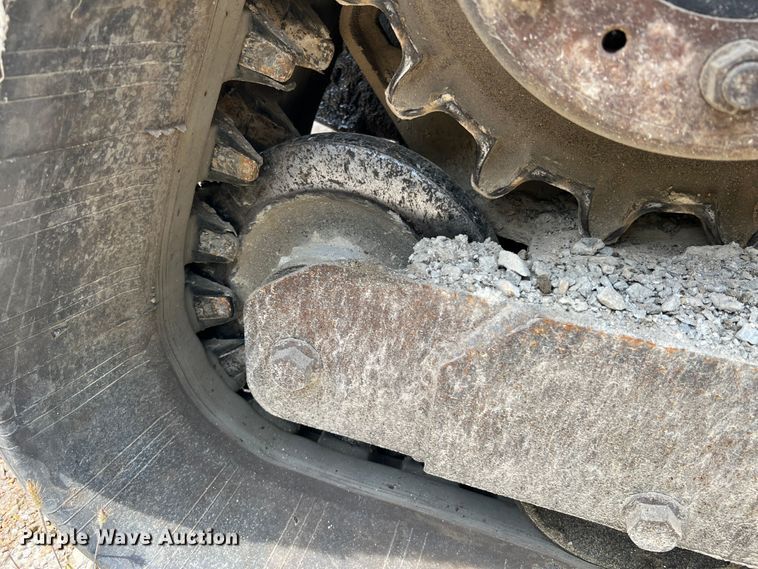 image for item JM9299 2007 Bobcat T300  skid steer loader