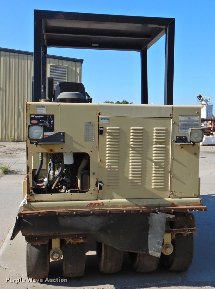 image for item JS9018 2007 Ingersoll Rand PT125R  pneumatic roller