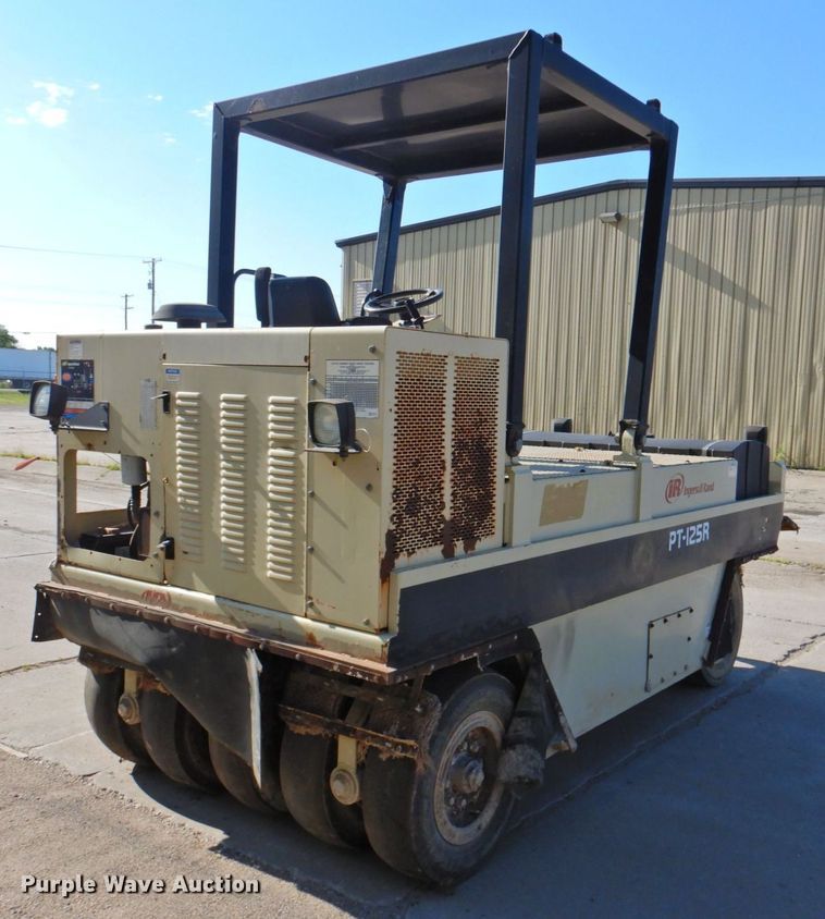 image for item JS9018 2007 Ingersoll Rand PT125R  pneumatic roller