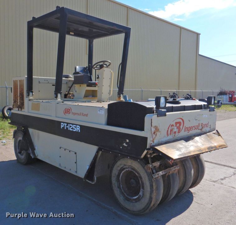 image for item JS9018 2007 Ingersoll Rand PT125R  pneumatic roller