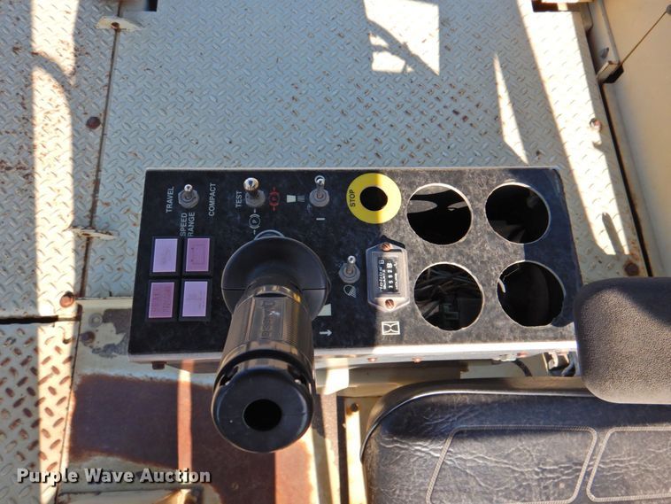 image for item JS9018 2007 Ingersoll Rand PT125R  pneumatic roller