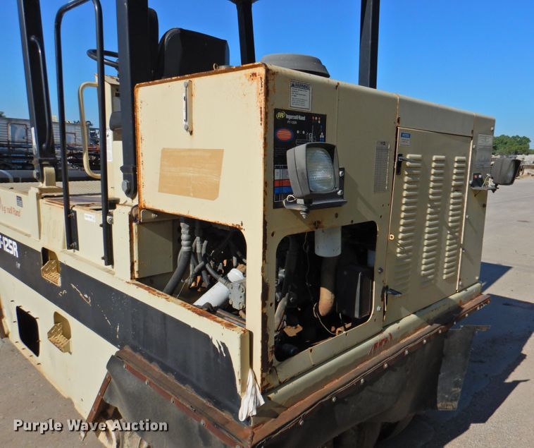 image for item JS9018 2007 Ingersoll Rand PT125R  pneumatic roller