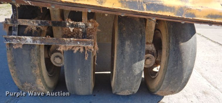 image for item JS9018 2007 Ingersoll Rand PT125R  pneumatic roller