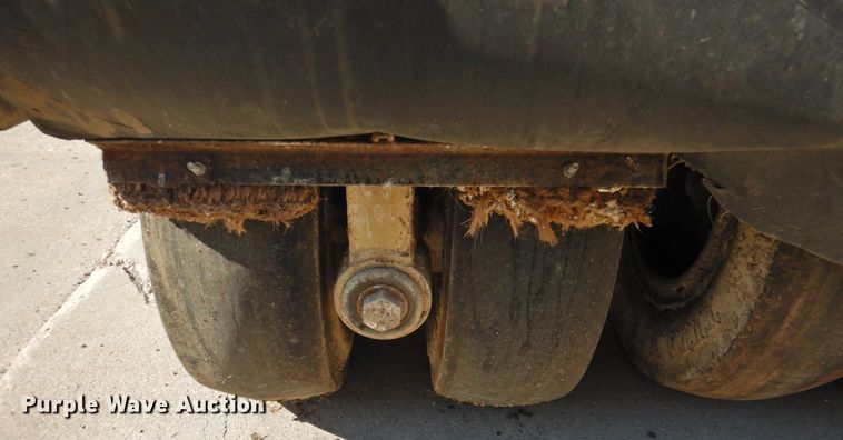 image for item JS9018 2007 Ingersoll Rand PT125R  pneumatic roller