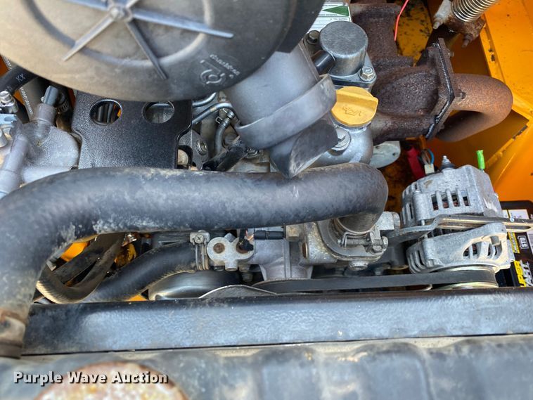 image for item JU9265 2001 Mustang 2042  skid steer loader