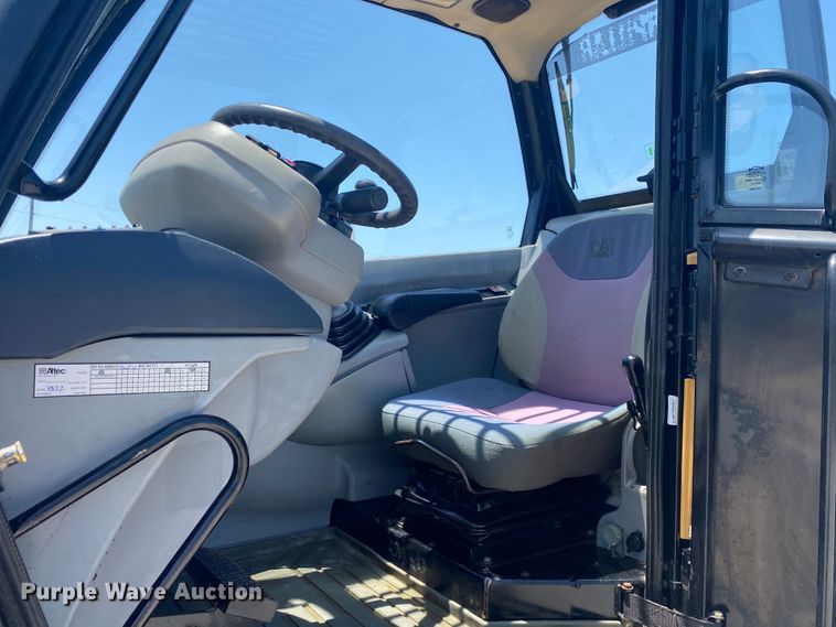 image for item JU9271 2005 Caterpillar TH560B  telehandler