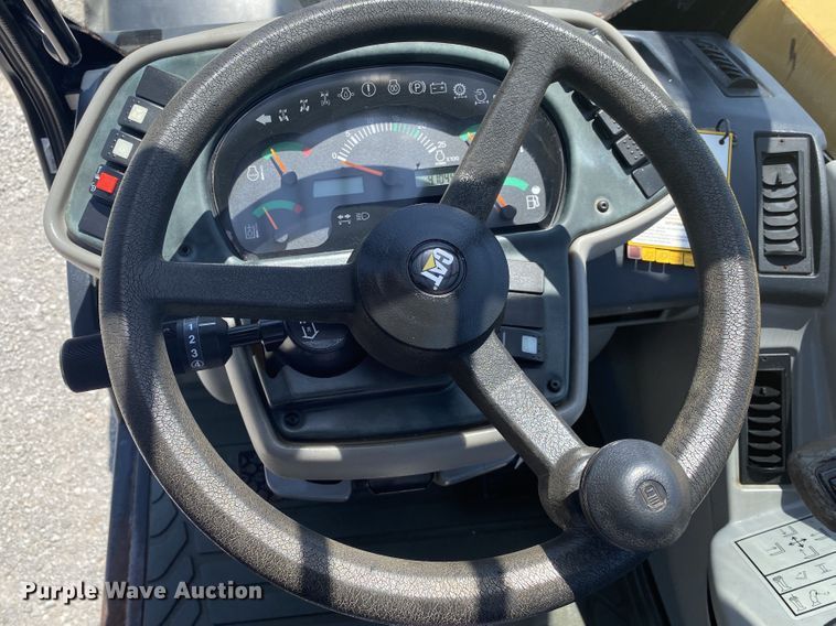 image for item JU9271 2005 Caterpillar TH560B  telehandler