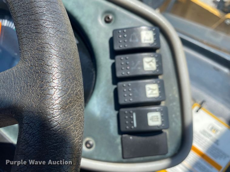 image for item JU9271 2005 Caterpillar TH560B  telehandler