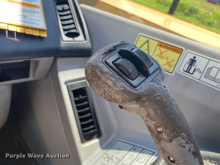 image for item JU9271 2005 Caterpillar TH560B  telehandler