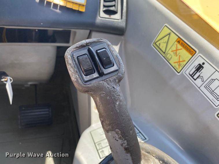 image for item JU9271 2005 Caterpillar TH560B  telehandler