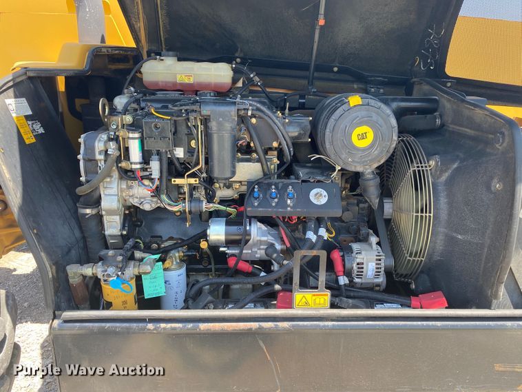 image for item JU9271 2005 Caterpillar TH560B  telehandler