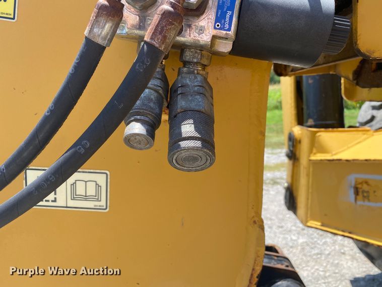 image for item JU9271 2005 Caterpillar TH560B  telehandler