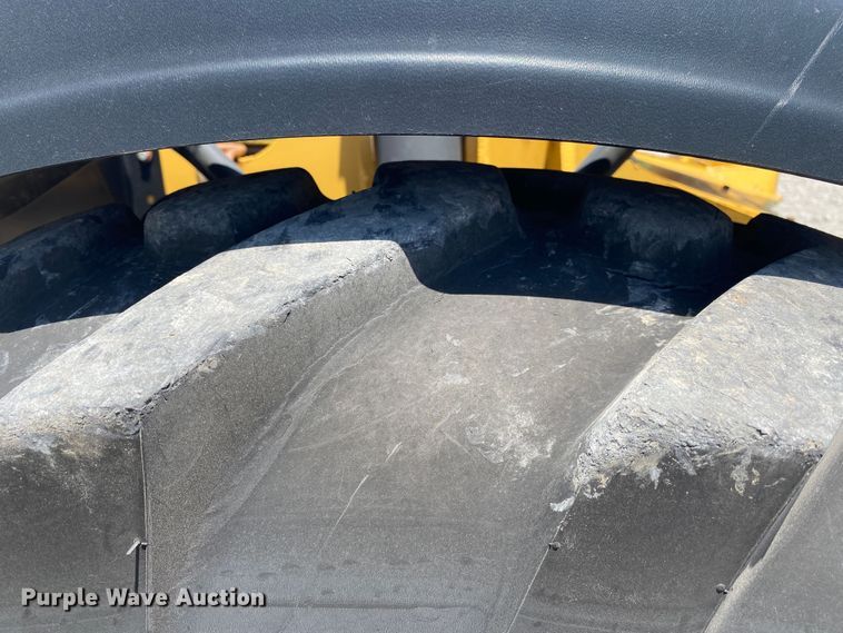 image for item JU9271 2005 Caterpillar TH560B  telehandler