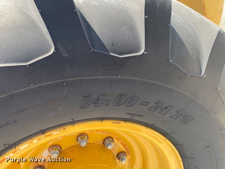 image for item JU9271 2005 Caterpillar TH560B  telehandler