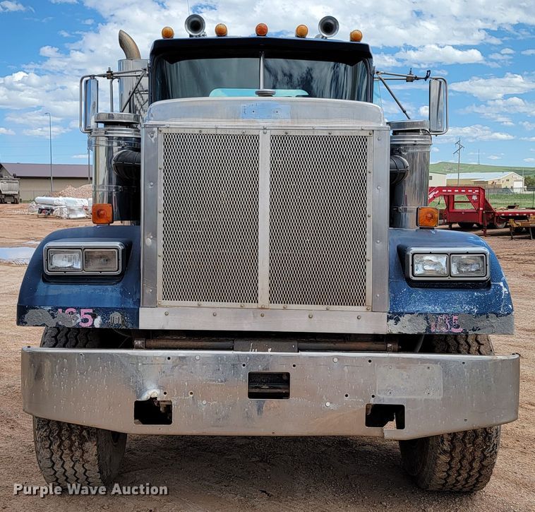 image for item KA9318 1985 Volvo White Autocar AT Westport  truck cab and chassis