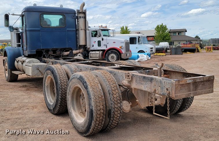 image for item KA9318 1985 Volvo White Autocar AT Westport  truck cab and chassis