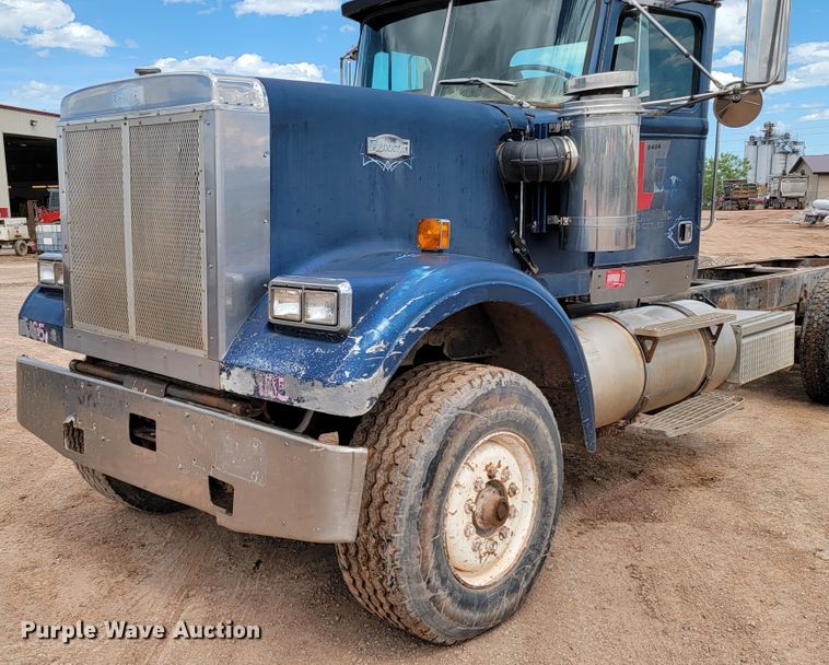 image for item KA9318 1985 Volvo White Autocar AT Westport  truck cab and chassis