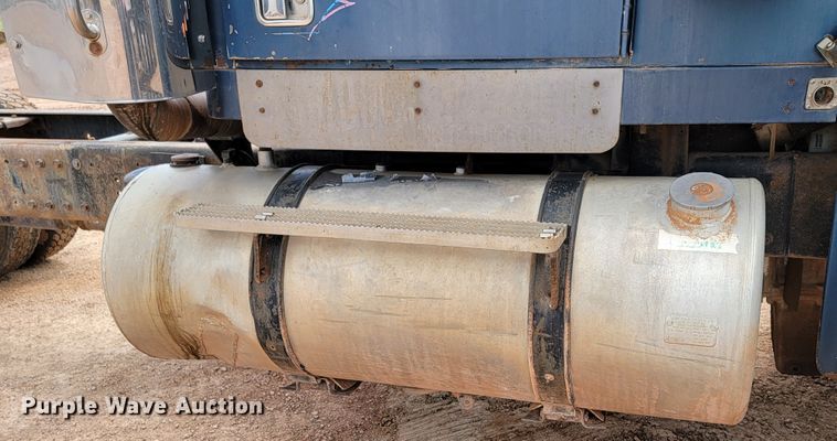 image for item KA9318 1985 Volvo White Autocar AT Westport  truck cab and chassis