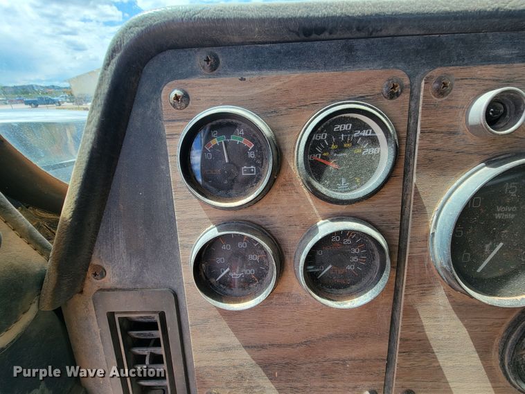 image for item KA9318 1985 Volvo White Autocar AT Westport  truck cab and chassis