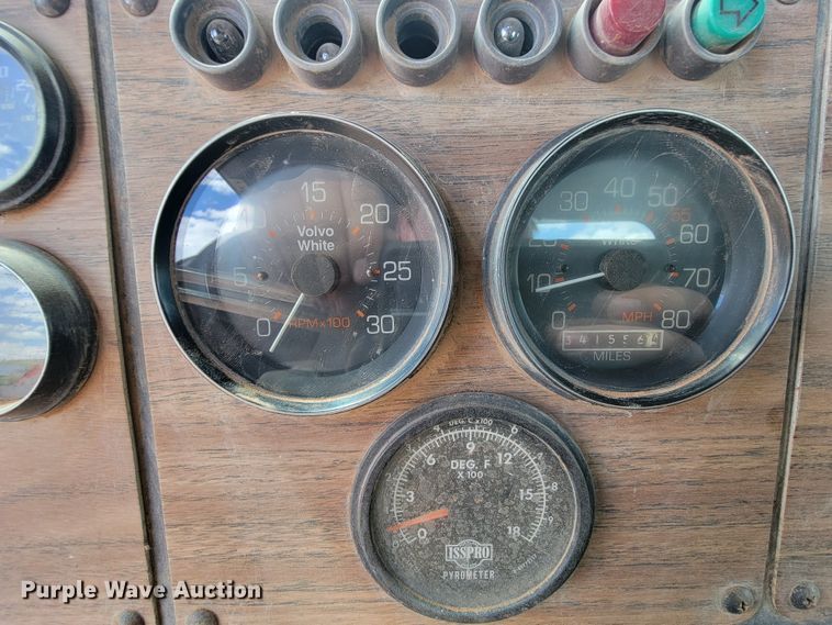 image for item KA9318 1985 Volvo White Autocar AT Westport  truck cab and chassis