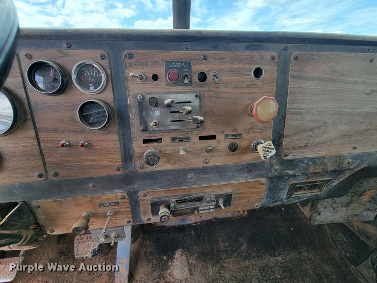 image for item KA9318 1985 Volvo White Autocar AT Westport  truck cab and chassis