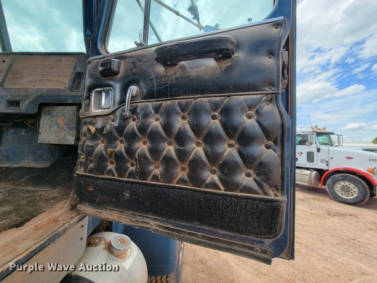 image for item KA9318 1985 Volvo White Autocar AT Westport  truck cab and chassis